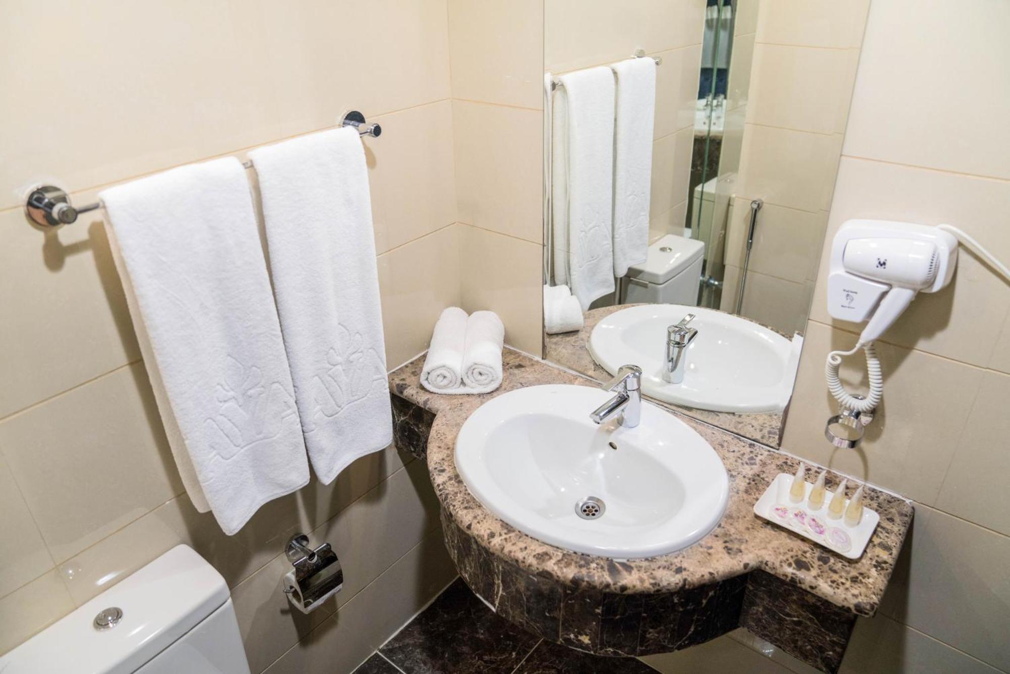 Hayah Plaza Hotel Medina Ngoại thất bức ảnh